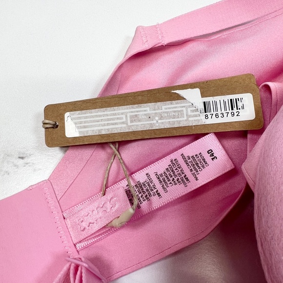 SKIMS Ultimate Tear Drop Plunge Push Up Bra Pink - Picture 5 of 5